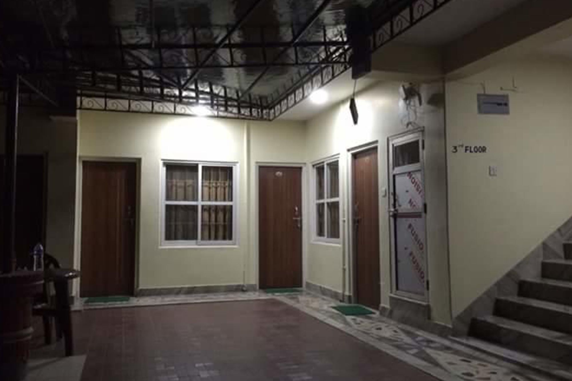 Hotel Bhadrakali Pokhara Inn Eksteriør billede